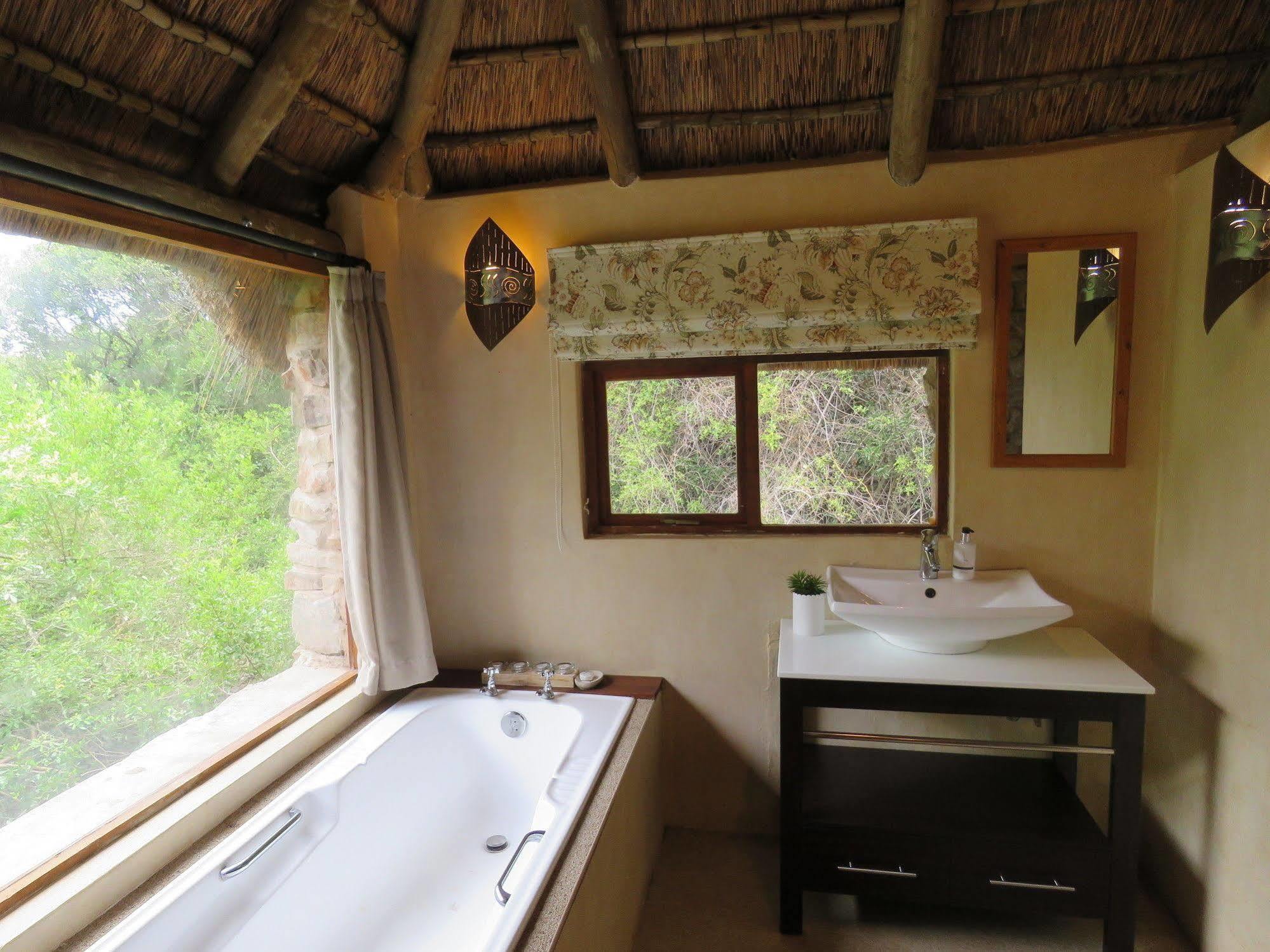 Woodbury Lodge - Amakhala Game Reserve Exterior photo
